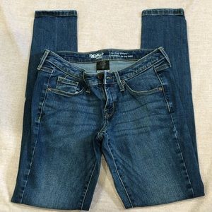 6/$20!!! Skinny jeans